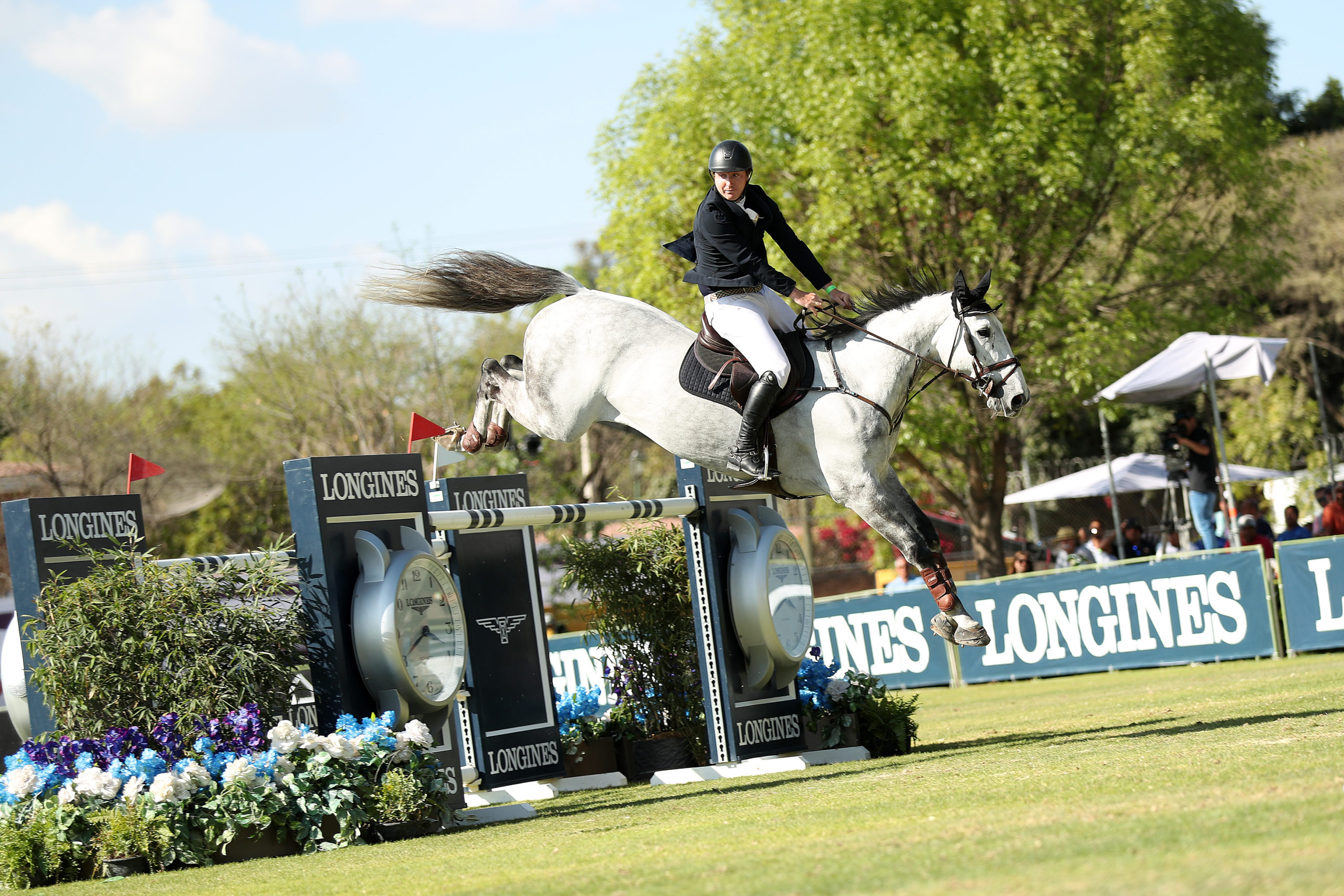 Riders Hope to Earn Last Minute Points at the Longines FEI Jumping