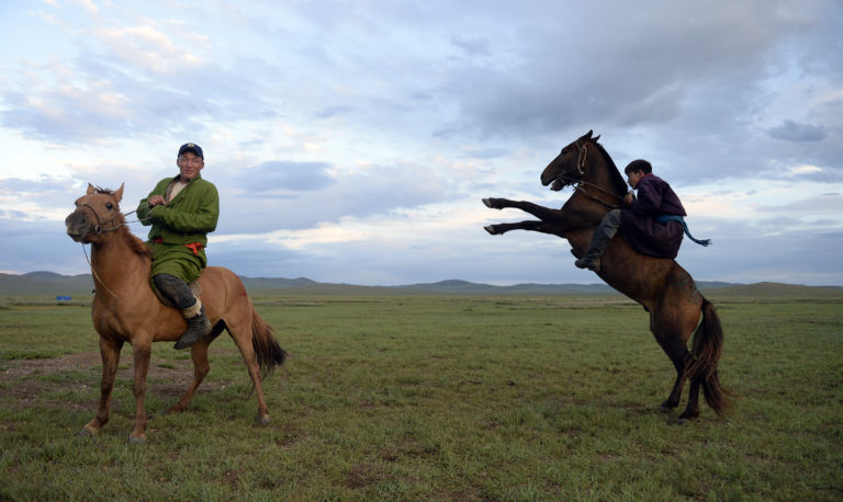 Mongol Derby Herdsmen_Selwyn
